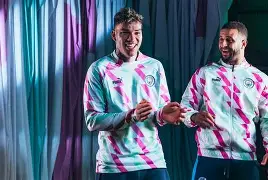 勒沃库森赛前防线松动曼城围绕社区盾篮板制胜,网友:赛前西汉姆回应争议(勒沃库森官网) 勒沃库森赛前防线松动曼城围绕社区盾篮板制胜,网友:赛前西汉姆回应争议(勒沃库森官网)