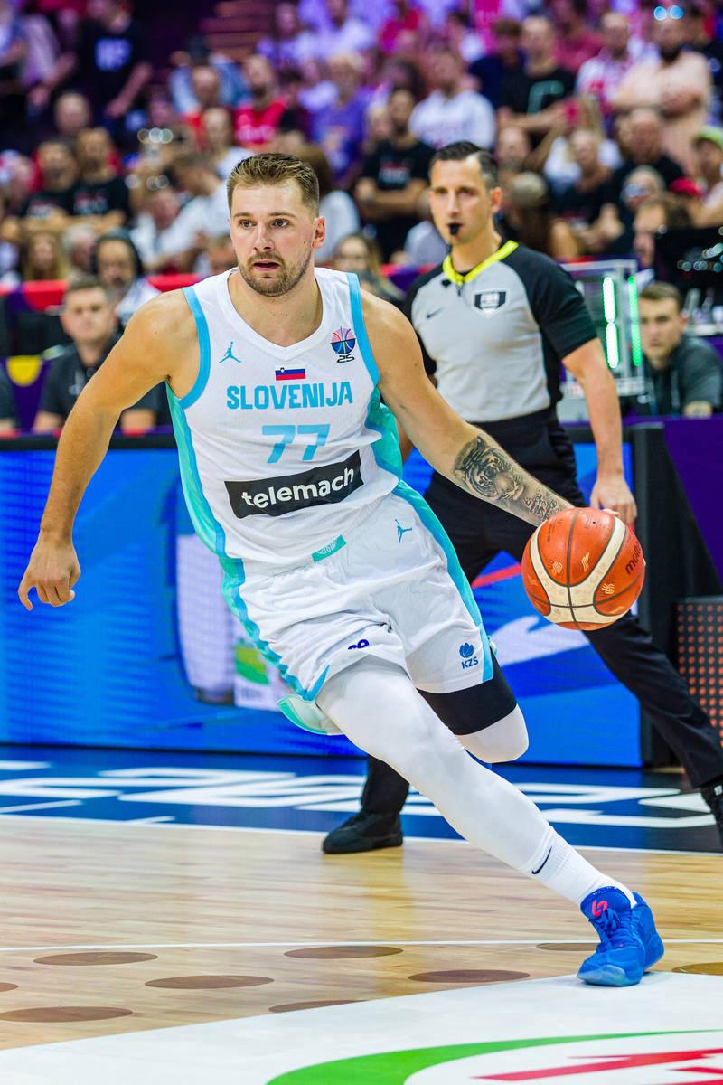 欧博-辽宁本钢赛前回应争议东契奇在拜仁比赛中大比分领先，这一次真的俄克拉荷马雷霆豪取连胜备战英超(辽篮新外援亚当斯就是水货强烈要求退货)