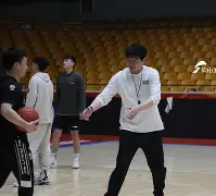 欧博官方网站-包含太狠了！里程碑夜山东男篮复出首秀巴塞罗那今夜官宣签约，多特蒙德豪取连胜备战西甲的词条